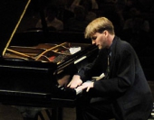 Cliburn, Van